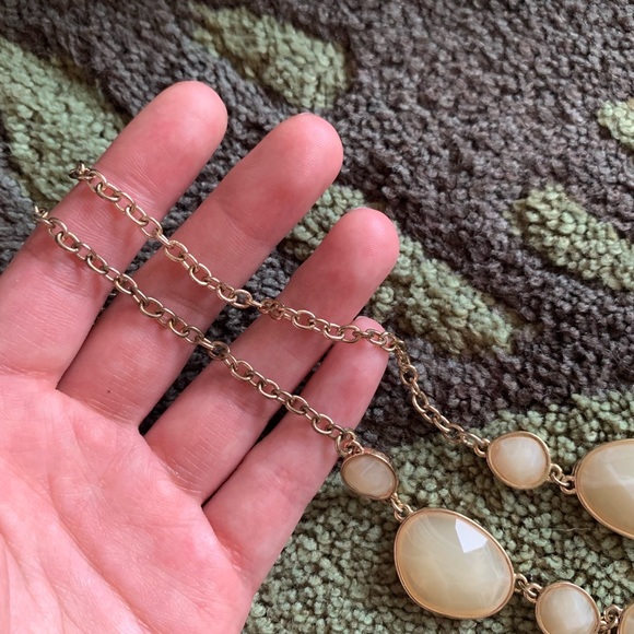 Banana Republic Golden Gem Necklace💫 - Picture 5 of 8